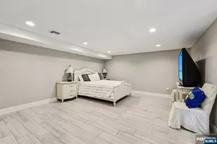 746 Undercliff Ave B, Edgewater, NJ 07020 - Photo 36