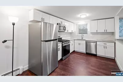 1315 Anderson Avenue 32 #32, Fort Lee, NJ 07024 - Photo 4