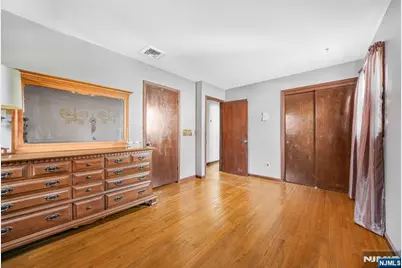 609 Monroe Avenue, Washington Township, NJ 07676 - Photo 8