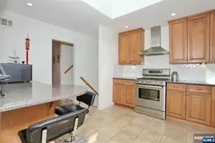 18 Schirra Dr, Wanaque, NJ 07465 - Photo 12