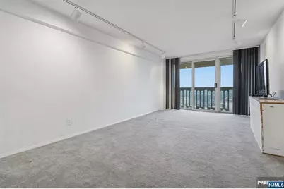 555 North 19W #19W, Fort Lee, NJ 07024 - Photo 1