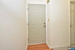 907 Thoreau Ct, Mahwah, NJ 07430 - Photo 2