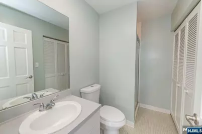 240 Main Street 313 #313, Little Falls Township, NJ 07424 - Photo 18