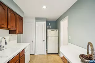 593 Beverly Rd, Teaneck Township, NJ 07666 - Photo 12