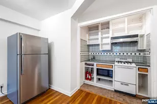 3061 Edwin 3E, Fort Lee, NJ 07024 - Photo 8