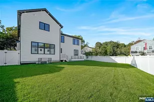 33 Oliver Rd, Paramus, NJ 07652 - Photo 46