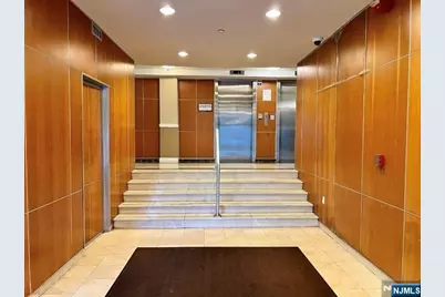 60 Parkway Drive 10G #10G, East Orange, NJ 07017 - Photo 4