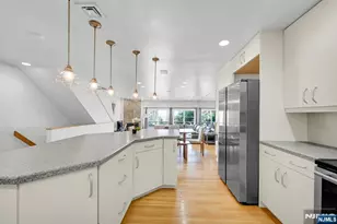 300 Gorge Road 38, Cliffside Park, NJ 07010 - Photo 8