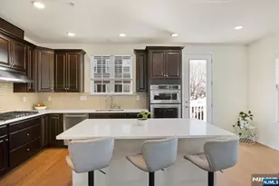 55 Landmark Ln, Fair Lawn, NJ 07410 - Photo 8