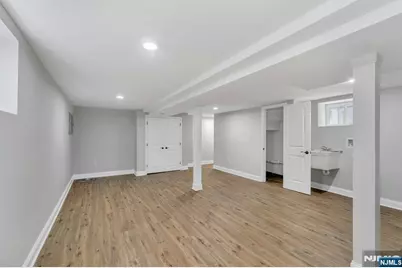 372 Rutherford Boulevard, Clifton, NJ 07014 - Photo 34