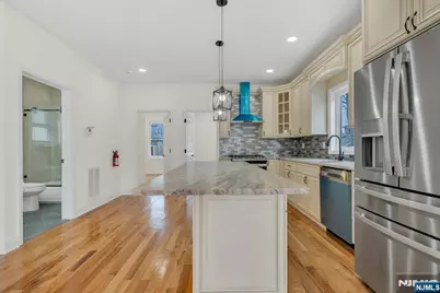 372 Rutherford Boulevard, Clifton, NJ 07014 - Photo 20