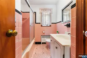 722 Oak St, Ridgefield, NJ 07657 - Photo 10