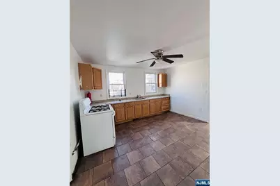 9 Sparrow Street, Paterson, NJ 07524 - Photo 14