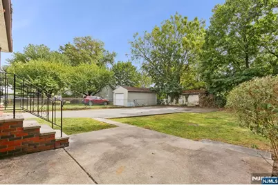 200 Montgomery Street, Bloomfield, NJ 07003 - Photo 4