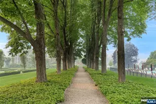 84 Walsh Dr, Mahwah, NJ 07430 - Photo 50