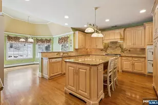 84 Walsh Dr, Mahwah, NJ 07430 - Photo 14