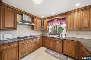 319 Truman Dr, Cresskill, NJ 07626 - Photo 16