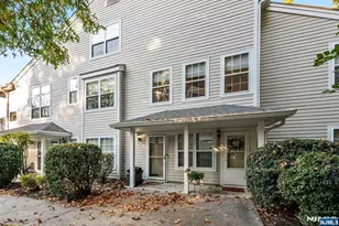 1034 Castle Rd, Mahwah, NJ 07430 - Photo 2