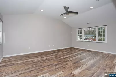 129 Sanford Avenue, Emerson, NJ 07630 - Photo 12