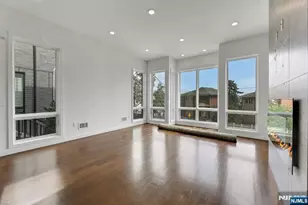 716 Undercliff Ave 716, Edgewater, NJ 07020 - Photo 4