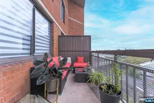 806 Harmon Cove Tower 806, Secaucus, NJ 07094 - Photo 22