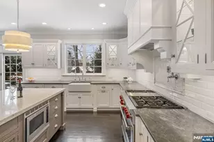 11 Aldbury Dr, Upper Saddle River, NJ 07458 - Photo 18