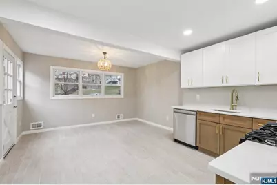 64 Surrey Lane, Clifton, NJ 07012 - Photo 6