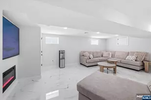 16 Cedar Pl, Hawthorne, NJ 07506 - Photo 32