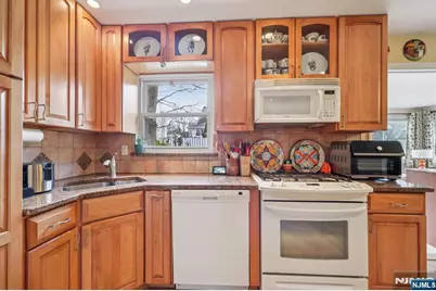 15-14 Radburn Road, Fair Lawn, NJ 07410 - Photo 16
