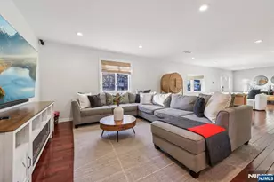 17 Maple Ave, Mahwah, NJ 07430 - Photo 8