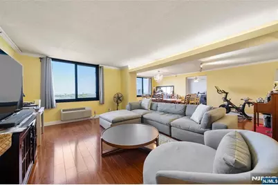 1265 15th 11L #11L, Fort Lee, NJ 07024 - Photo 4