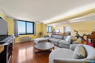 1265 15th 11L, Fort Lee, NJ 07024 - Photo 4
