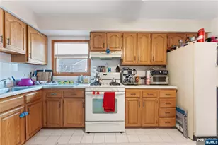 190 Martin Ave, Clifton, NJ 07012 - Photo 8