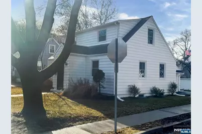 11 Van Dam Avenue, Bloomingdale, NJ 07403 - Photo 2