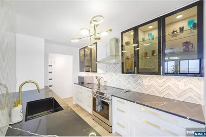 200 Winston 1008 #1008, Cliffside Park, NJ 07010 - Photo 10