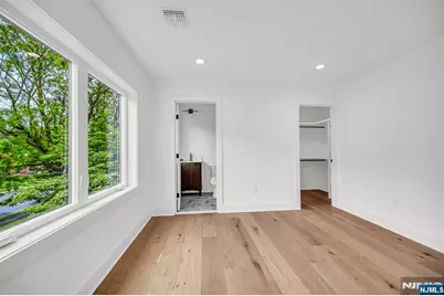 7 Royal Avenue, Livingston, NJ 07039 - Photo 40