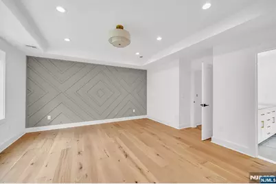 7 Royal Avenue, Livingston, NJ 07039 - Photo 32