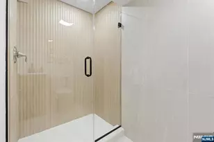 290 Queen Anne Rd, Teaneck Township, NJ 07666 - Photo 24