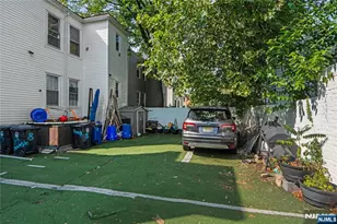 10 Treacy Ave, Newark, NJ 07108 - Photo 16