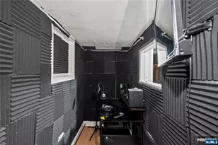 10 Treacy Ave, Newark, NJ 07108 - Photo 14