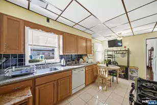 228 Duane St, Orange, NJ 07050 - Photo 18