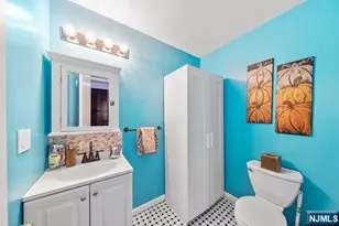 940 Garrison Ave, Teaneck Township, NJ 07666 - Photo 12