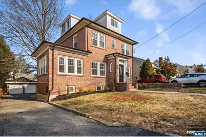 33 Robertson Road, West Orange Township, NJ 07052 - Photo 2