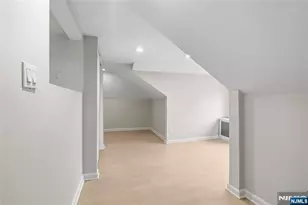 33 Robertson Rd, West Orange Township, NJ 07052 - Photo 30