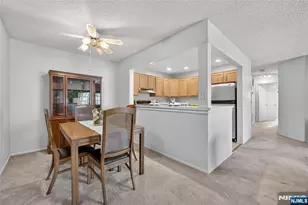 560 Holly Ct, Mahwah, NJ 07430 - Photo 4