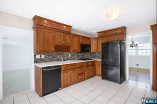 595 Colonial Rd, River Vale Township, NJ 07675 - Photo 12