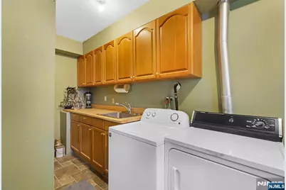 79 Fairfield Avenue, West Caldwell, NJ 07006 - Photo 12