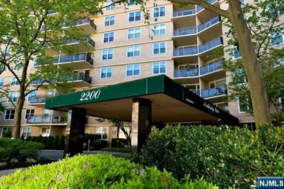 2200 N Central Avenue 10C #10C, Fort Lee, NJ 07024 - Photo 1