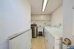 432 Oak St, Ridgefield, NJ 07657 - Photo 18