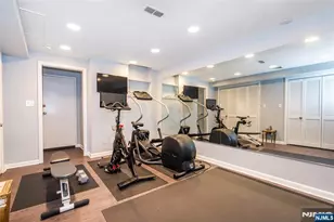 112 Heller Wy, Montclair, NJ 07043 - Photo 36
